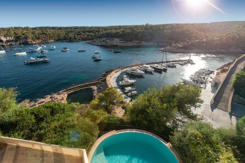 Exclusive villa in a stunning location with ocean access in Sol de Mallorca — photo 1