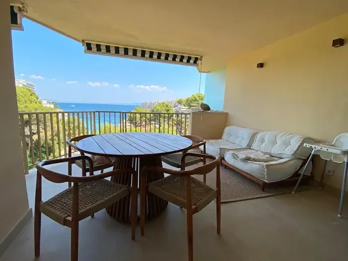 Piso de 3 habitaciones en alquiler en Cala Vinyes, Calvià — photo 1