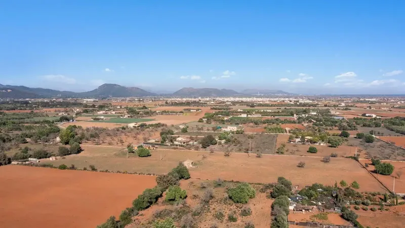 Finca of 24,823 m2 in Búger, currently with 337 m2 built, divided into 217 m2 of house with stables, a 60 m2 building, 147 m2 — photo 10