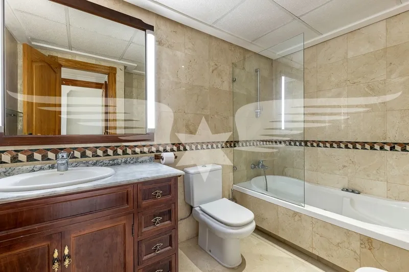 Ciudad Jardin I ground floor apartment in first sea line — photo 9