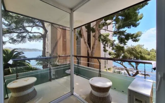 Beautiful front line position apartment – FOR RENT — photo 1