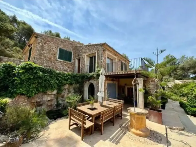 chalet en alquiler en entorno idílico, rodeado de naturaleza y total privacidad. se alquila precioso chalet de dos plantas, situado a solo 3 — photo 1