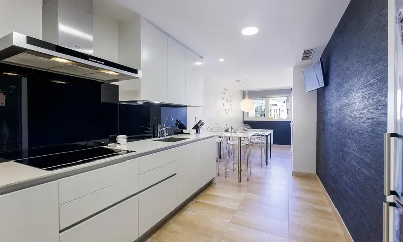 Apartment in modern building with community pool and... — photo 1