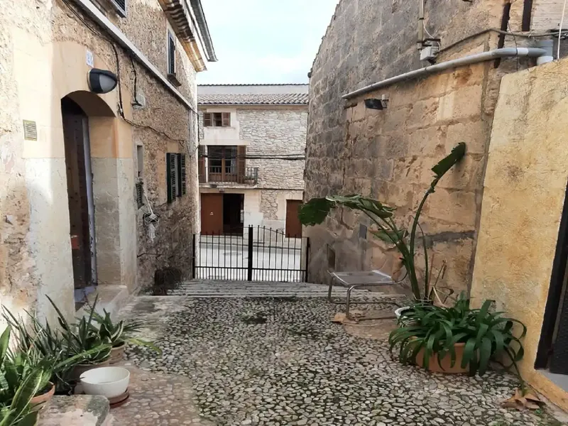 Village house with great potential — photo 4