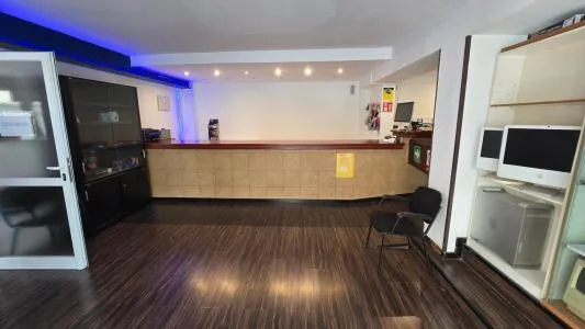 Business premise in Palma de Mallorca (Son Armadams), built surface 98 m², terrace size 6 m² — photo 1