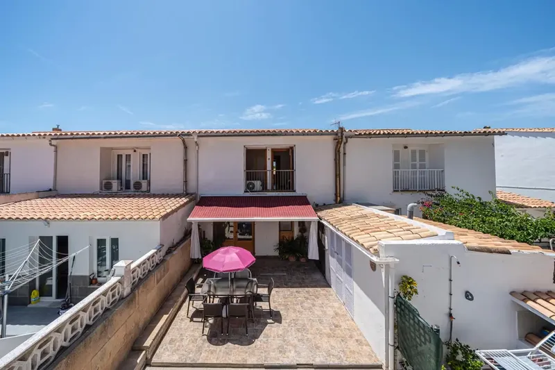 This chalet in Es Pelats is an excellent opportunity in Mallorca. From gestpropiedad, a real estate agency specialized in the area, we present a — photo 1