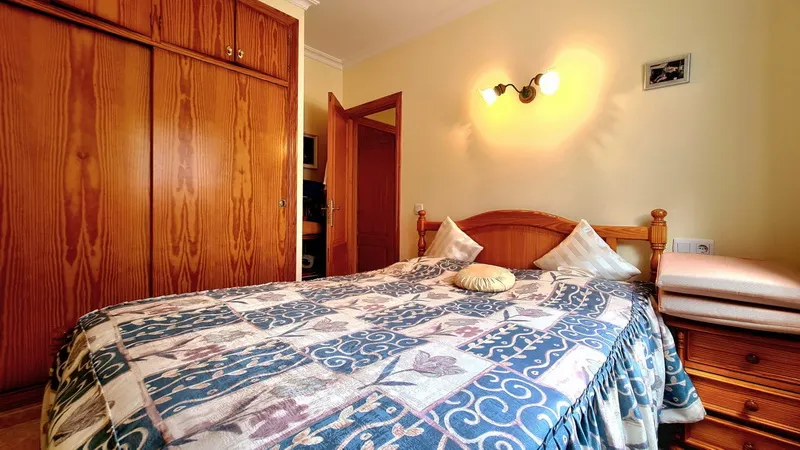 First floor apartment in an absolutely quiet yet central peripheral location, with a very large garden — photo 8