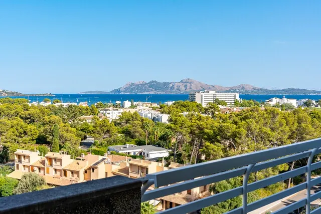 Unique sea-view penthouse for sale in Puerto Pollensa, North Mallorca — photo 4