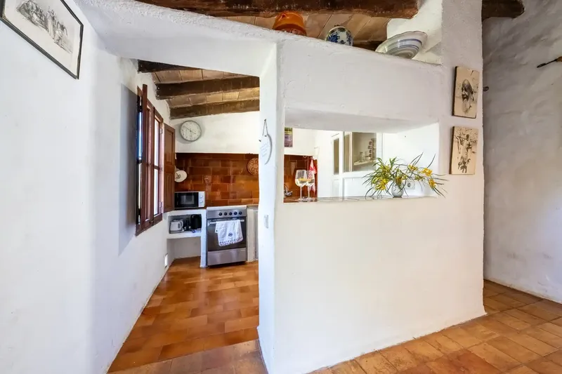 This charming natural stone finca from 1900 combines the authentic character of Mallorca with versatile usage possibilities — photo 8