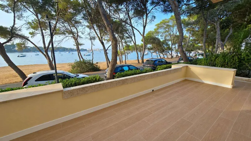 92m² apartment with 3 bedrooms, terrace and sea view for rent — photo 2