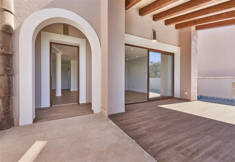 Villa as good as new in golf course residential complex Santa Ponsa — photo 6