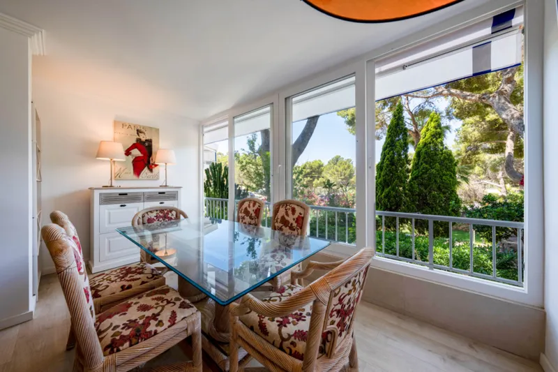 Fully Renovated Duplex Apartment Near the Beach - Open Living-Dining Area with Kitchen (12616) — photo 4