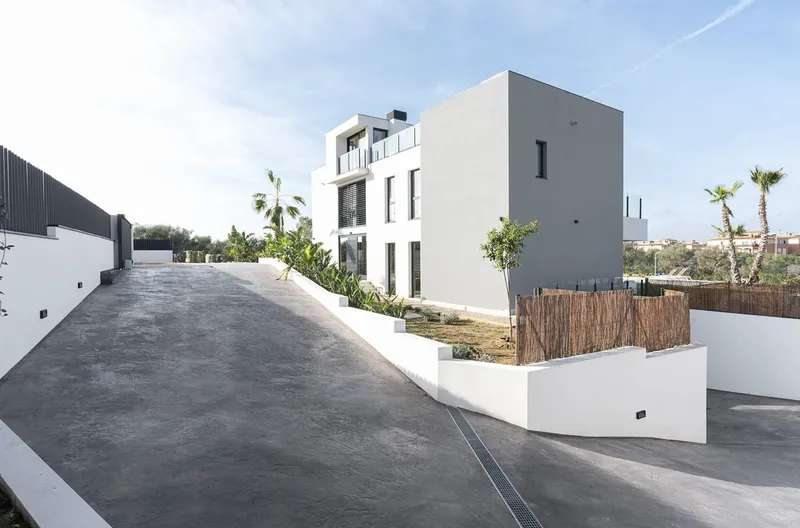 Luxurious Modern Villa in Son Gual — photo 4