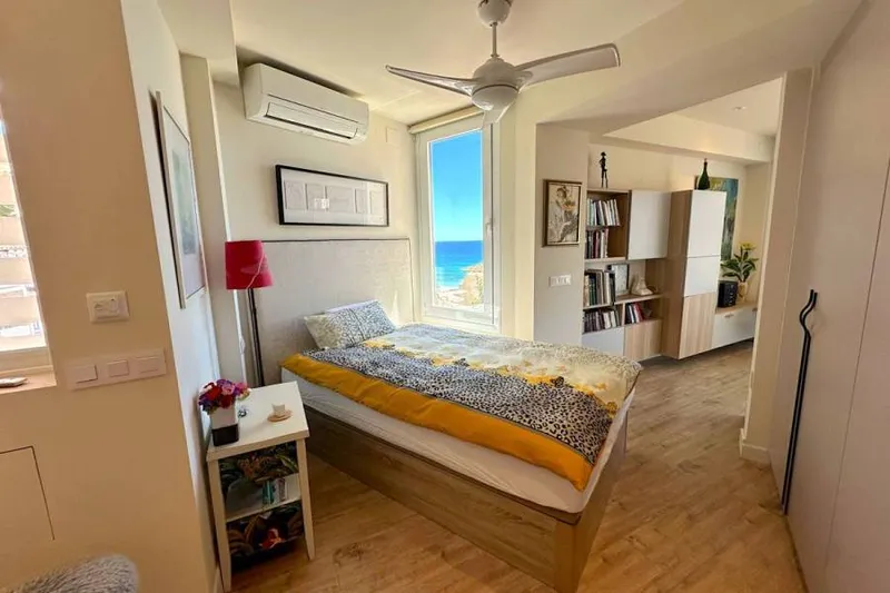 Loft-Style Apartment with Sea Views in Cala Major — photo 8