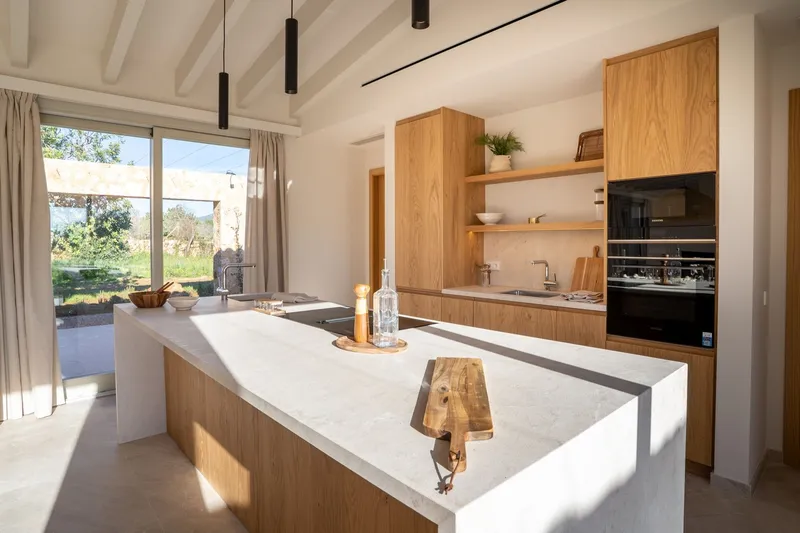 New build finca with modern living concept and Mediterranean facade in Calonge — photo 9
