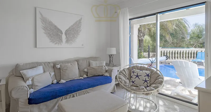 Villa on the first sea line with holiday rental license - Cala Pi — photo 11
