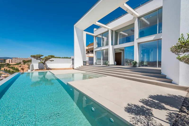 Luxurious new-build villa with sea and harbour views — photo 2