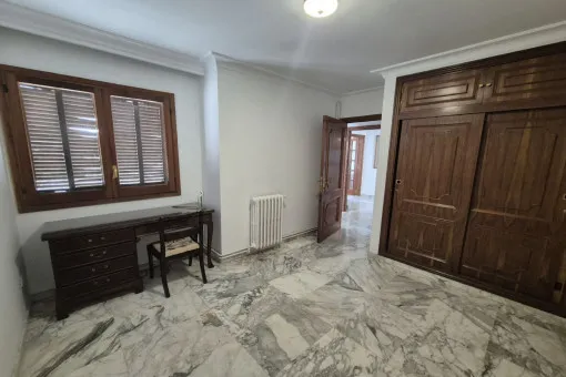 Paseo Marítimo Palma, exclusive apartment on the Paseo Marítimo with large balcony and breathtaking views — photo 12