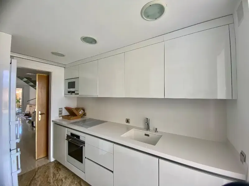This luxurious duplex is located in Port Andratx a step away from all shops, services, bars and restaurants. It is distributed on two floors — photo 12