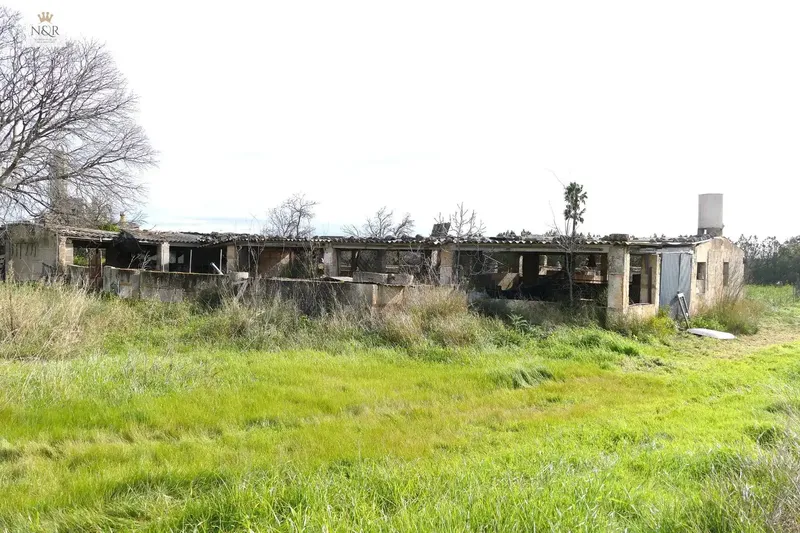 IKV00471-1. Rustic estate of 22,950 m2 with various buildings totaling 937 m2 built. — photo 4