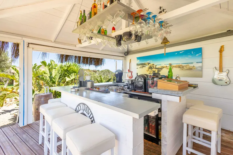 Modern and sunny villa with beautiful sea views located just minutes from Cala LLombards — photo 7