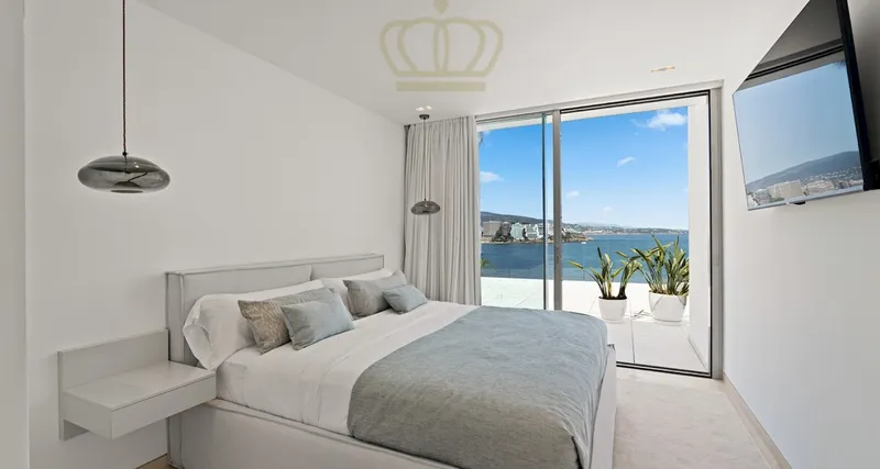 Beautiful new build villa in Mallorca Cala Vinyas - first sea line — photo 8