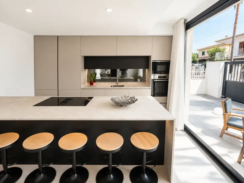 Exclusive first occupancy near the beach: two luxurious newly built semi-detached houses with private pool in Playa de Muro — photo 11