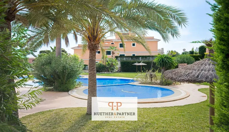 This apartment in Cales de Mallorca stands out as a penthouse close to the beach with a private rooftop terrace and communal pool, ideal for — photo 4