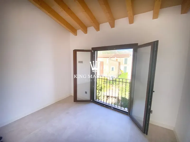 In the historic center of Sóller we present a splendid newly built detached house distributed over three levels, recently finished — photo 10