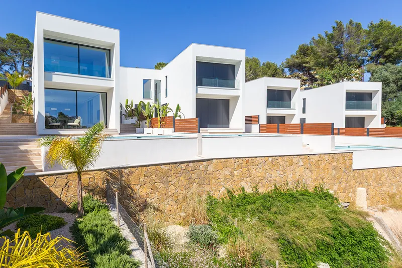 Modern new-build villa with premium comfort near the sea — photo 1