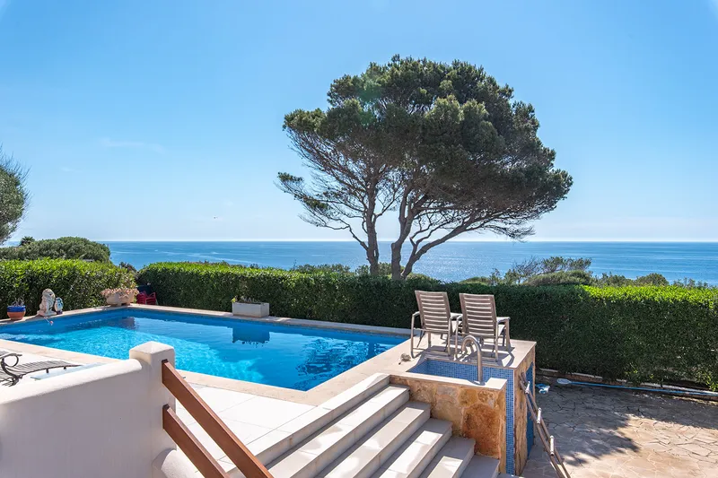 Traumvilla mit Pool in erster Meereslinie in Cala Llombards — photo 4