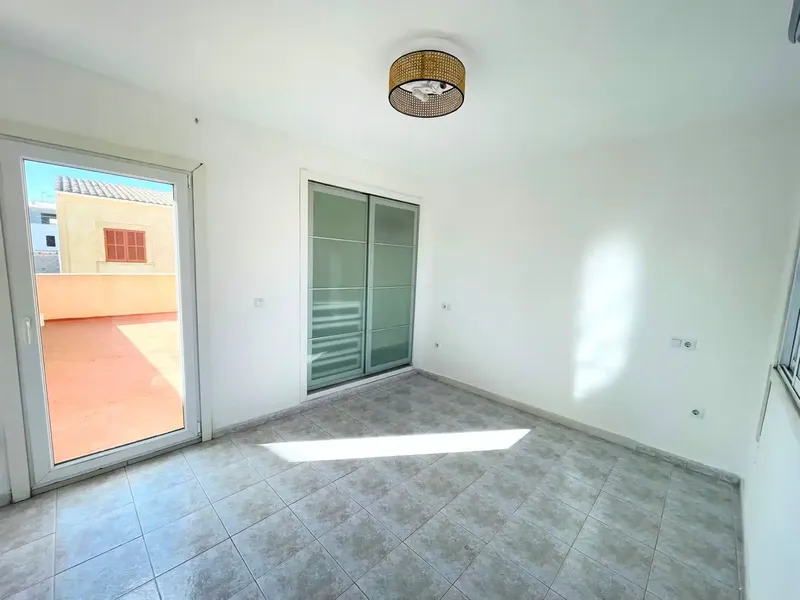 Townhouse of 140m2 built on a 210m2 plot, carefully renovated to offer modern comfort without losing its character — photo 11