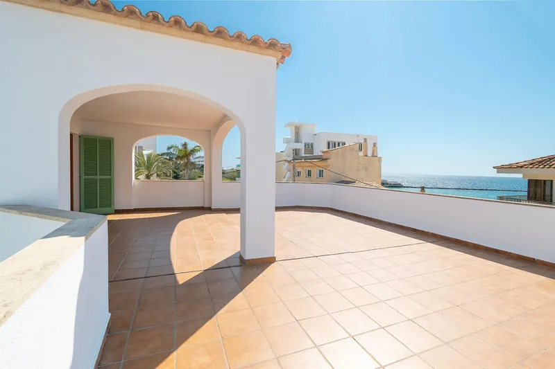 Villa in Ciudad Jardin - Top location on the second sea line — photo 3
