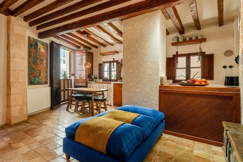 Triplex apartment with historic flair in Palma Old Town — photo 5