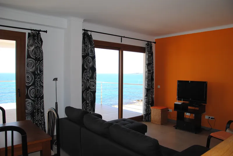 IA-157-2 Apartment on the first line of the sea — photo 4
