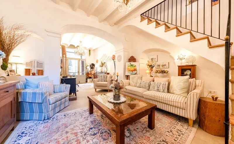 Charming Townhouse with Roof Terrace in the Heart ... — photo 2