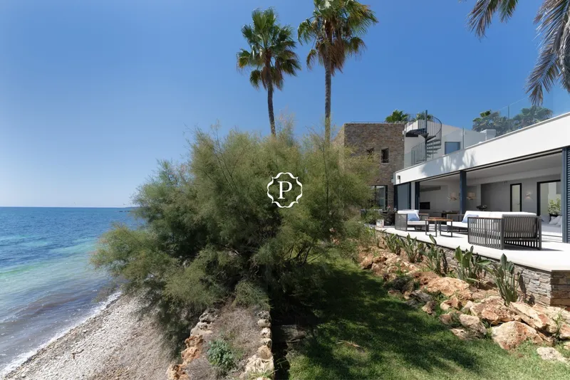 Villa for sale in Port Verd luxury design in breath-taking location — photo 1
