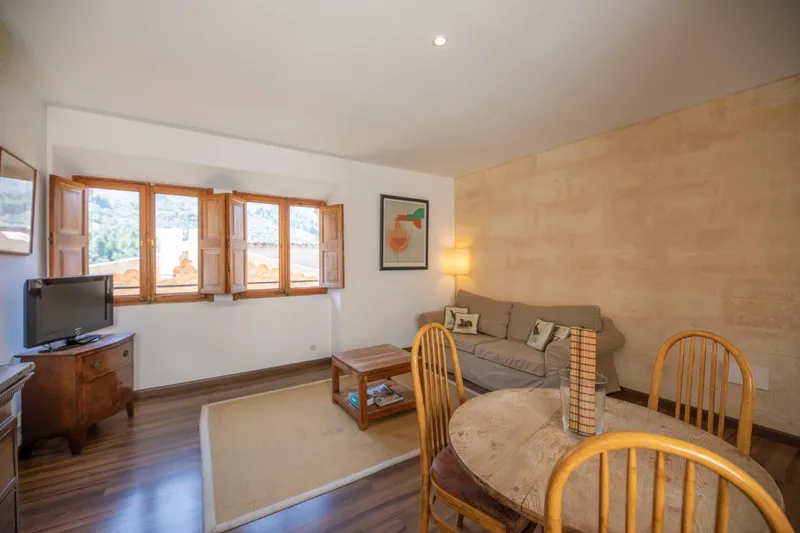Stylish apartment in moorish townhouse in the centre of Fornalutx for longterm rent — photo 8