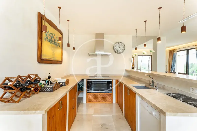 House for sale with sea views in an area near Artà — photo 10