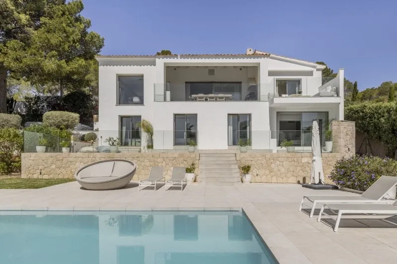 Villa in Es Camp de Mar with jacuzzi, pool and garden — photo 1