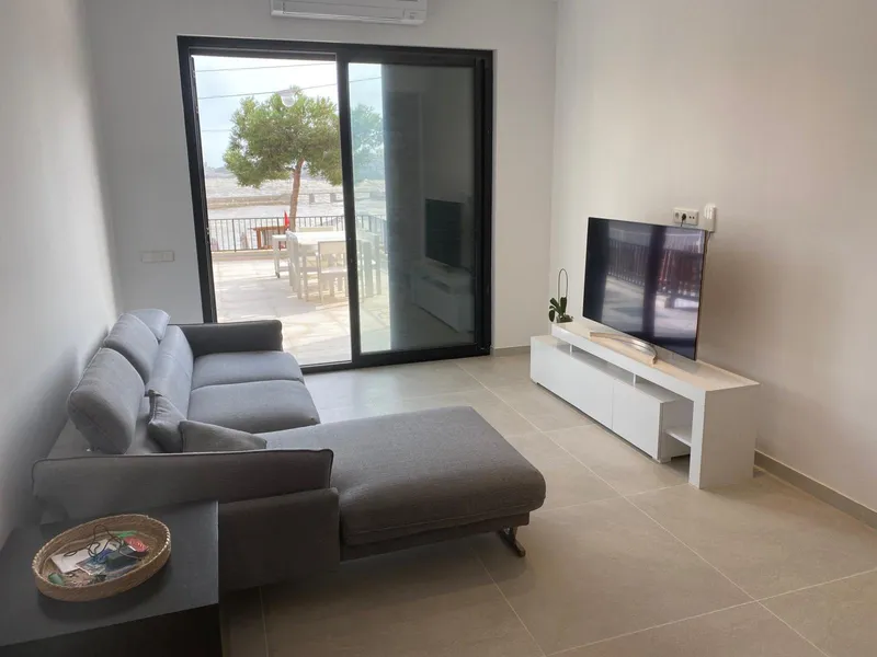 Exclusive seafront luxury maisonette in Porto Cristo with private garage and stunning sea views — photo 4