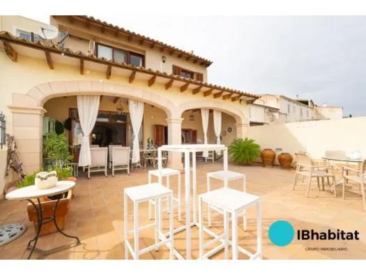 House, 5 beds, 541 m² — photo 1