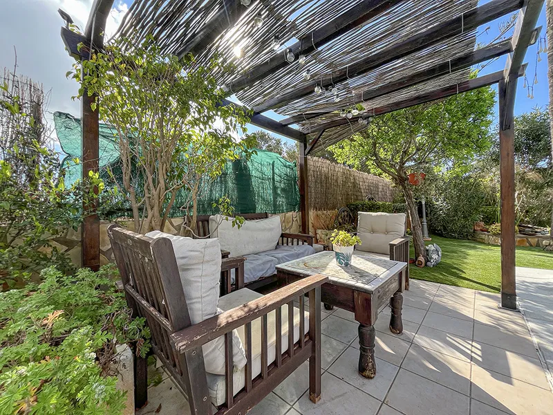 Traditional villa with garden and pool in a quiet area of El Toro Mas — photo 4