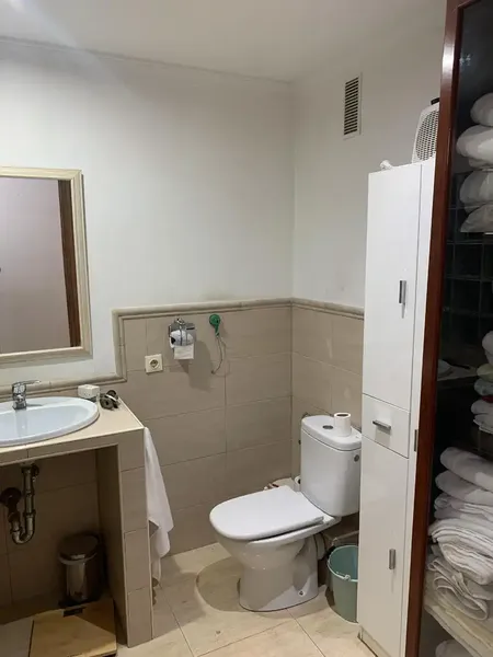 Spacious apartment of 115 m² according to cadastre, 101 m² excluding common areas. In excellent location, next to Plaza de Toros, Palma de Mallorca. — photo 11