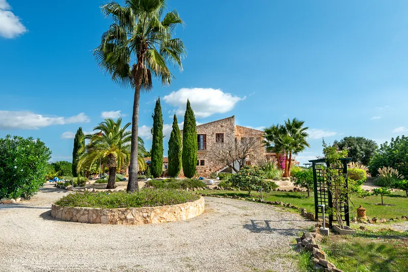 Exclusive finca with sea and distant views, generous living space, ETV license and well-kept garden — photo 3