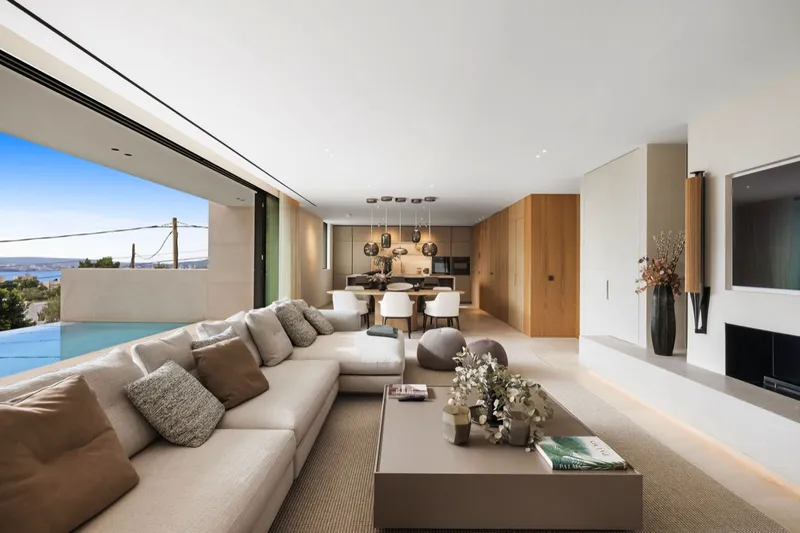 Newly constructed contemporary villa with panoramic vistas for sale in Portals Nous — photo 6