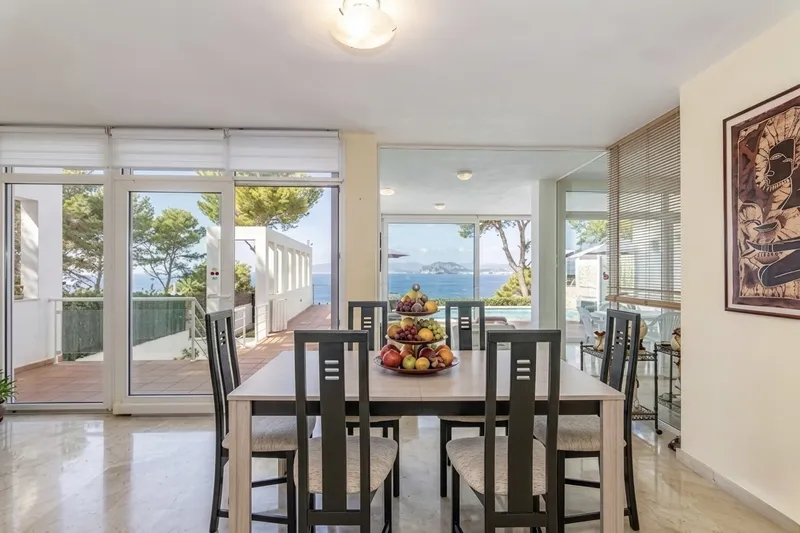 Villa for sale at sea front in Bahia Azul with rental license — photo 12