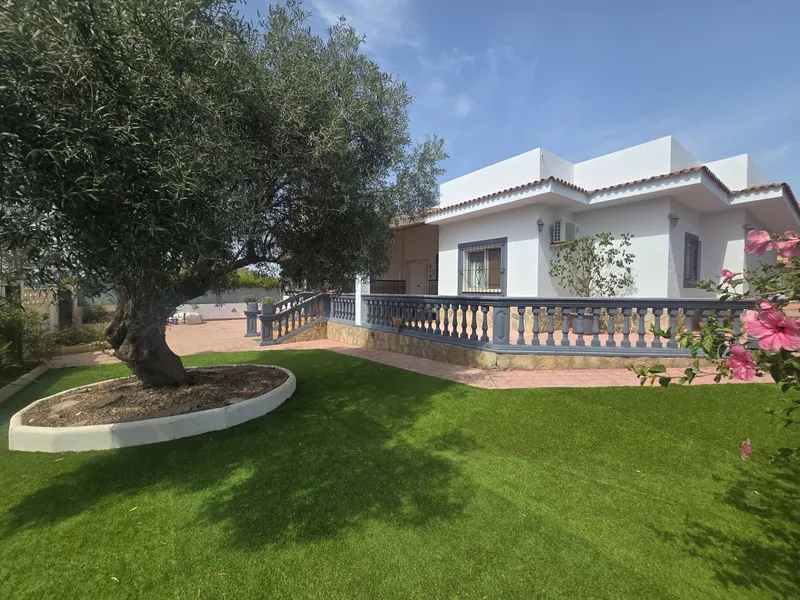 Single family house - Llucmajor (Las Palmeras) , Built Surface 341m 2 , Plot Surface 1100m 2 , 9 Bedrooms, 4... — photo 5