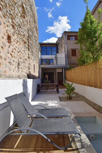 Charming village house with a small garden in the heart of Sóller — photo 1
