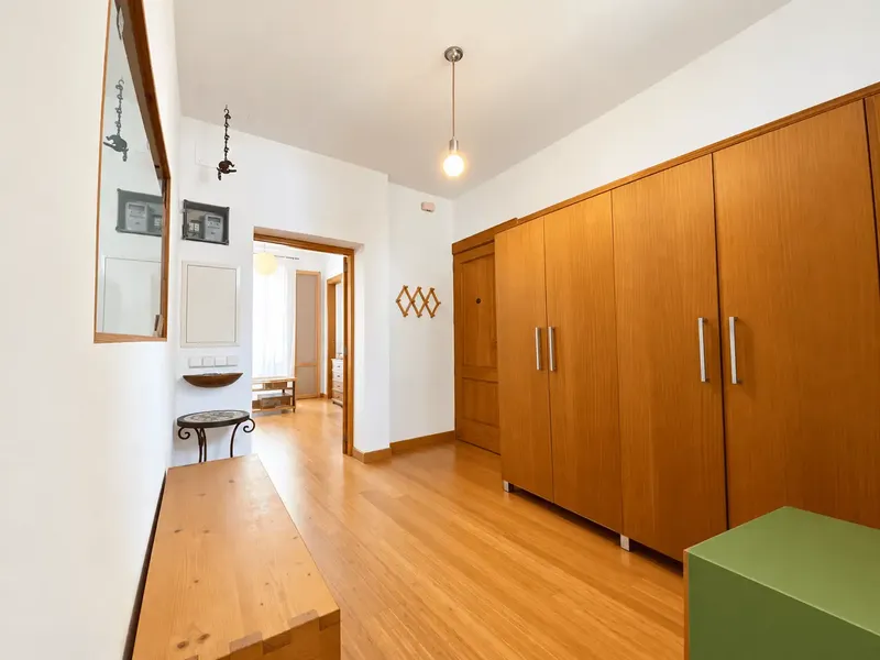 In the heart of Palma's historic old town lies this charming penthouse. The property is located on the third floor of a building — photo 9